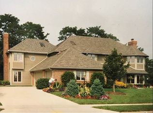 835 Hickory Hill Dr, Tipp City, OH 45371