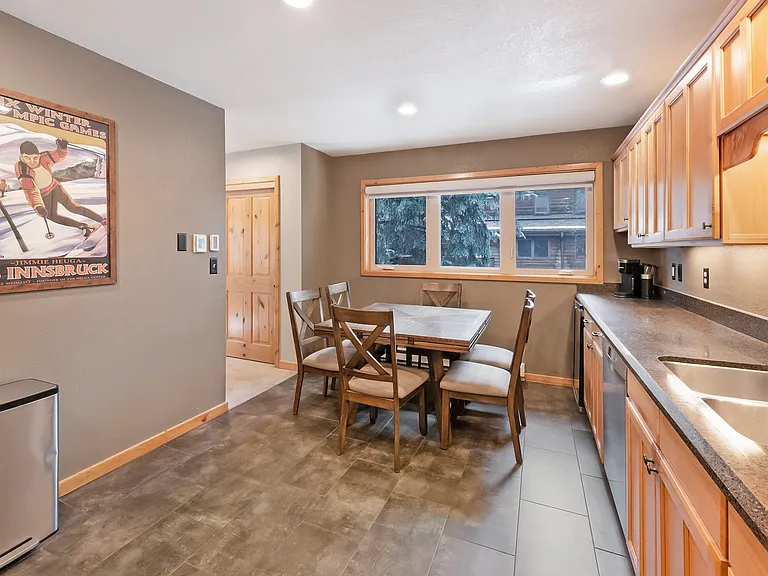 83 Larkspur Ln #B — Photo 17
