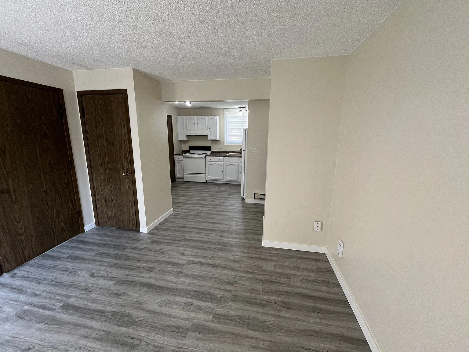 2 bed, 600 sqft, $925 — Photo 3