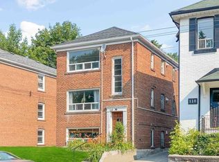 116 Eastwood Rd #1-02, Toronto, ON M4L 2C9