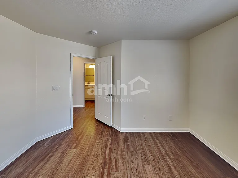 8221 Woodland Prairie Ave — Photo 18