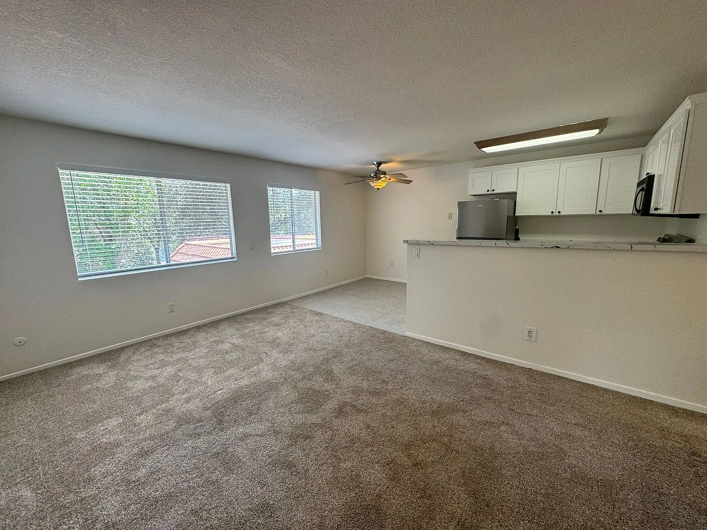 2 Bedroom / 1 Bathroom Condo in Alpine — Photo 2