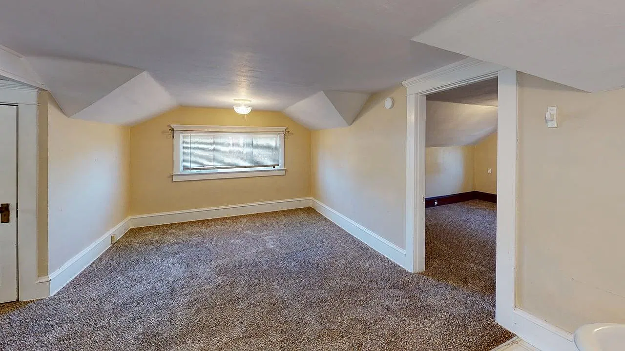 3 bed, $1,625 — Photo 2