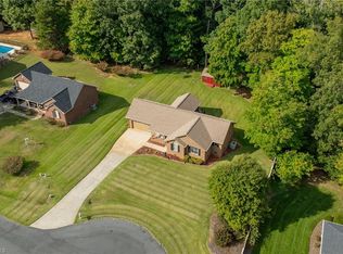 109 Victorian Ct, Randleman, NC 27317