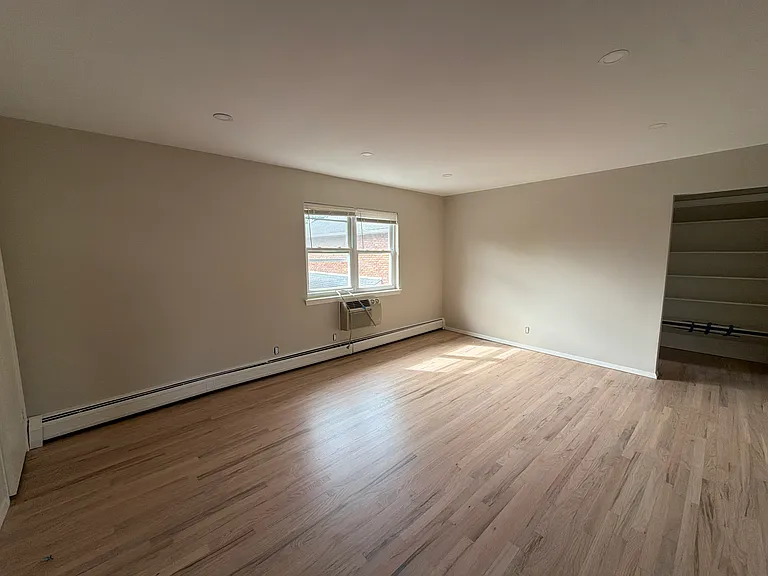 52 W Erie Ave #12 — Photo 2