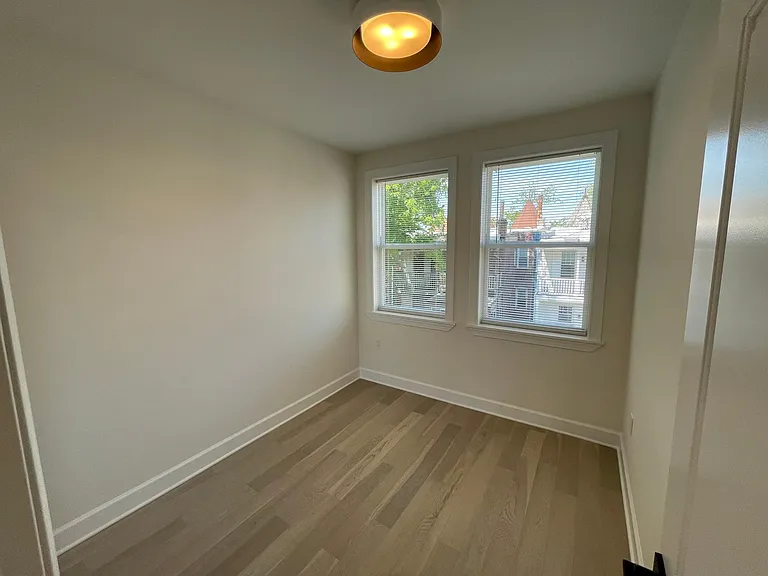 75 Florida Ave NW #4 — Photo 25