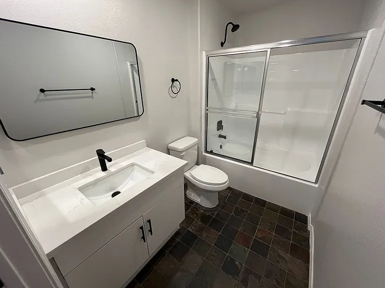 2820 Sawtelle Blvd — Photo 79