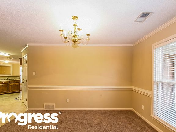 4th image of 1512 Far Dr