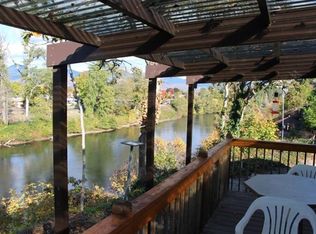 1280 Wineteer Ln, Grants Pass, OR 97527