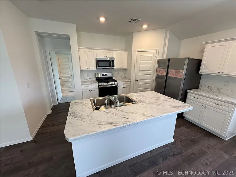 11822 S 279th East Ave — Photo 7
