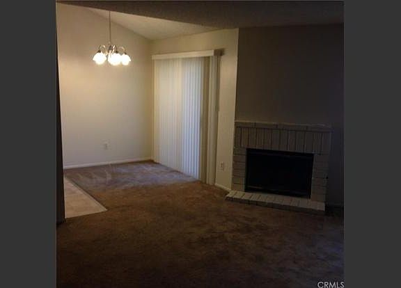 2nd image of 1025 N Tippecanoe Ave Unit 218