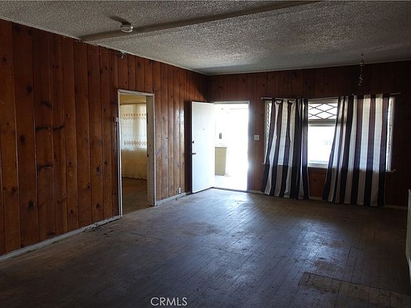3rd image of 2217 Elsinore St