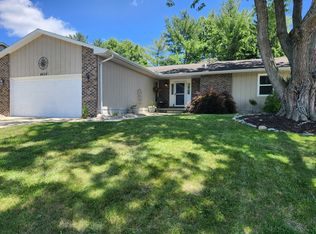 4624 Redbud Ct, Decatur, IL 62526