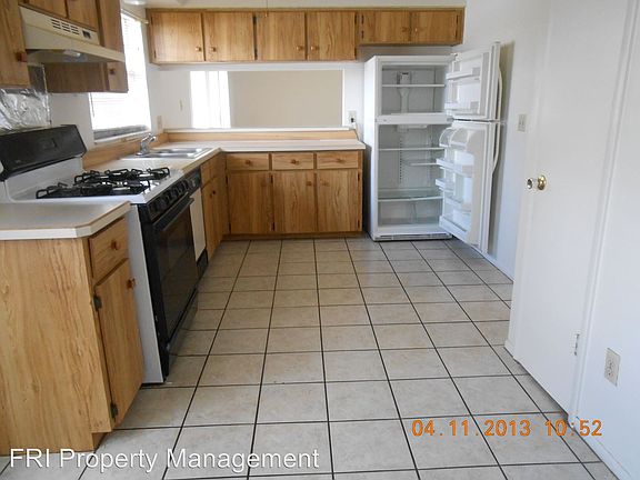 3rd image of 2655 Sumba Ave
