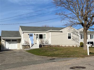 54 Newport Ave, Middletown, RI, 02842