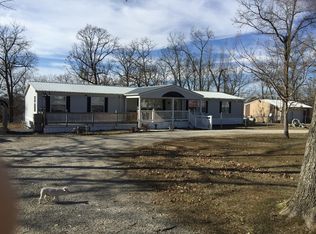 30039 Skyview Dr, Edwards, MO 65326