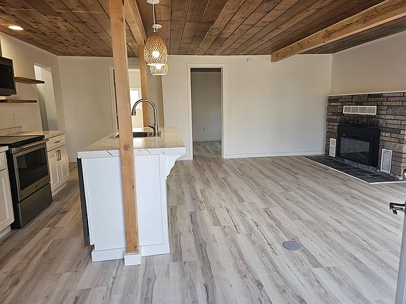 5th image of 607 S H St #B