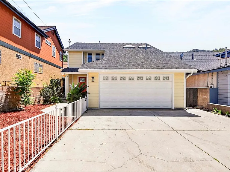 7552 Thousand Oaks Dr — Photo 1