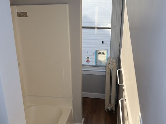 5th image of 16 Benton St Unit 1