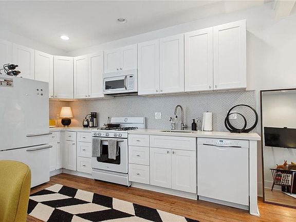 5th image of 4313 Saint Ann St #15