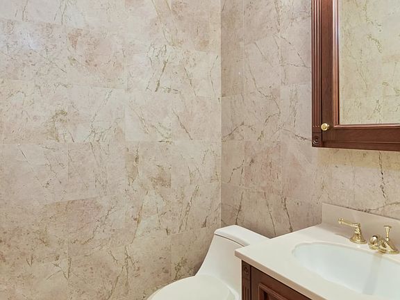 5th image of 112 W 56th St APT 16N