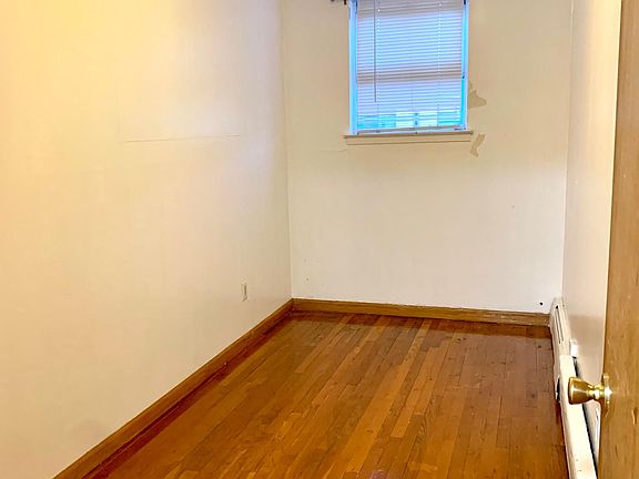 3rd image of 144 27th Ave #1F
