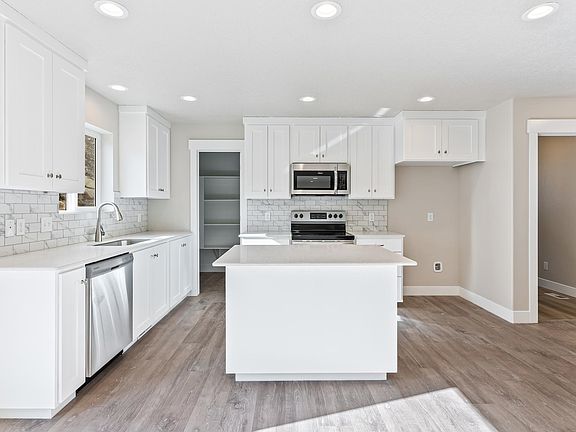 5th image of 387 N Slant Rd #30