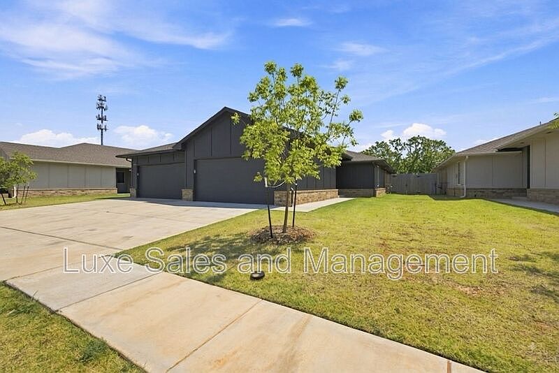 1st image of 8012 NW 110th Dr