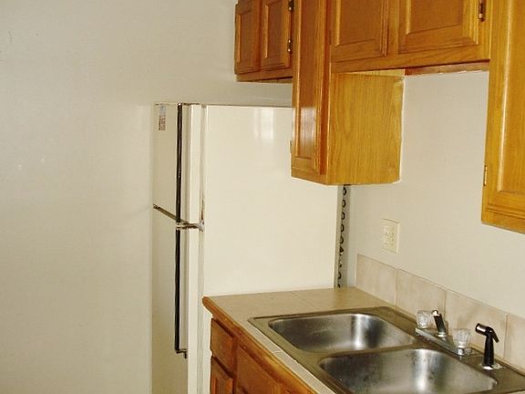 5th image of 130 Township Ln APT A102