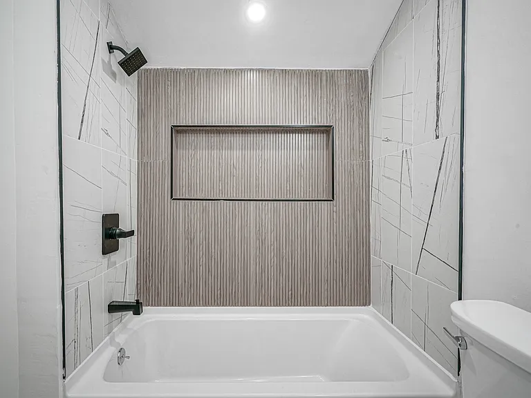 21 & 23 Harding Ave #21 — Photo 10