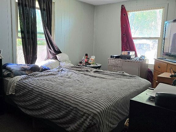 3rd image of 725 Modoc Ave