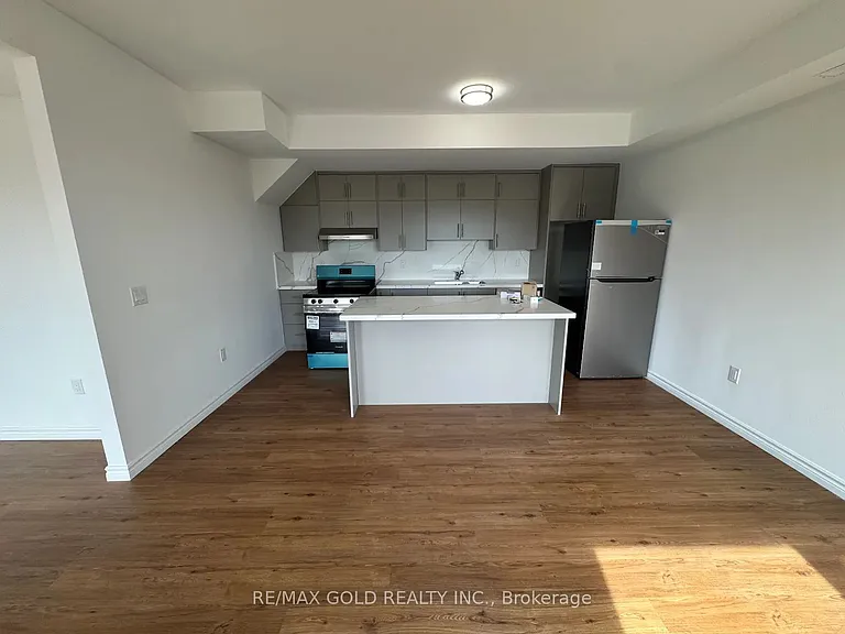 12 Suncrest Ln #207 — Photo 10