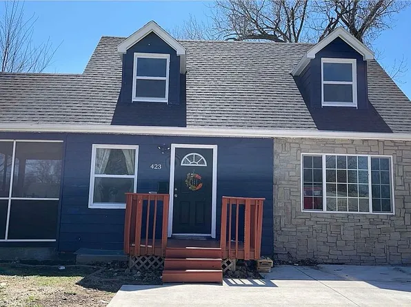 423 W Pine St, Junction City, KS 66441