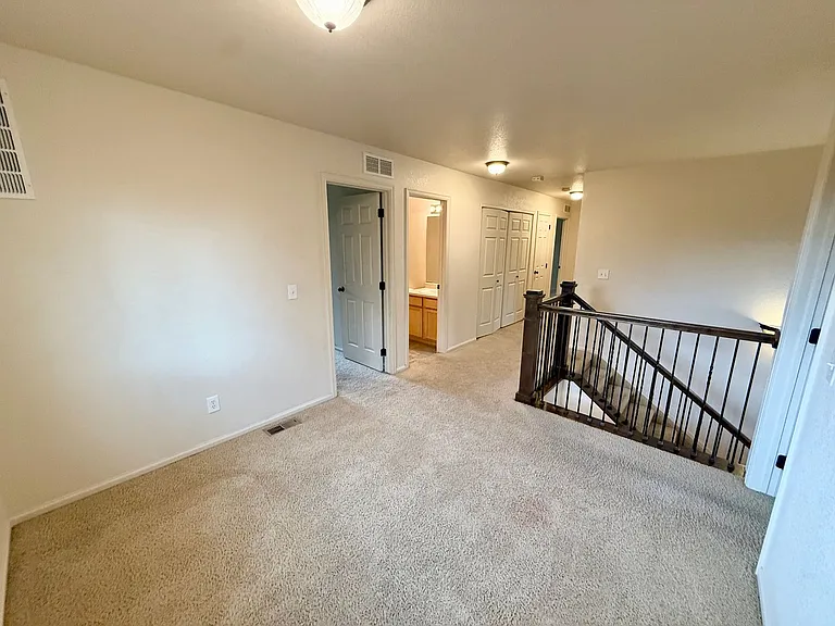 2045 Prairie Hill Dr — Photo 33