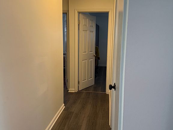 3rd image of 436 W McGregor Rd