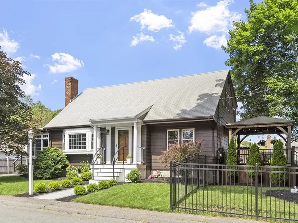 1 Orchard Ter, Peabody, MA 01960