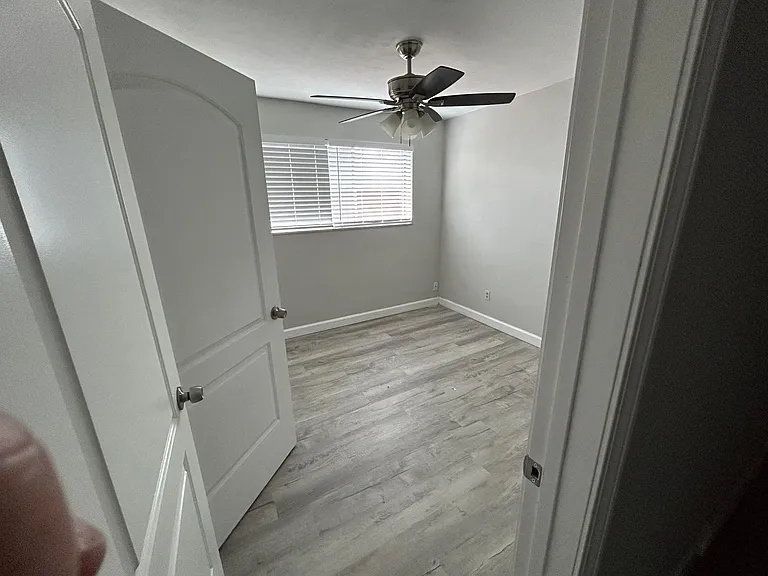 7327 Hampshire Dr #3 — Photo 12