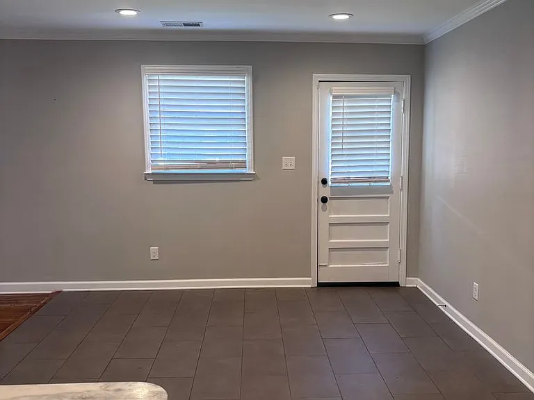 3172 Joffre Ave — Photo 5