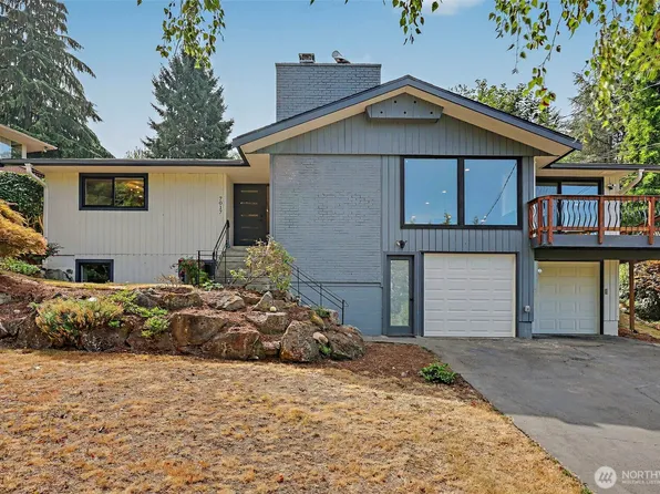 7017 NE 155th Place, Kenmore, WA 98028