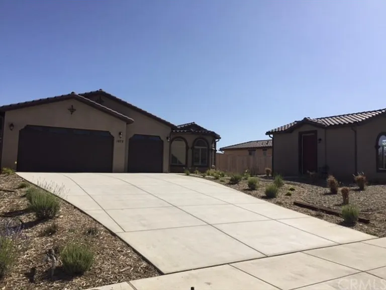1872 Vista Del Pueblo — Photo 2