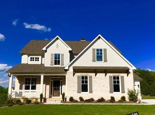 229 Waters Lake Dr, Woodstock, GA 30188