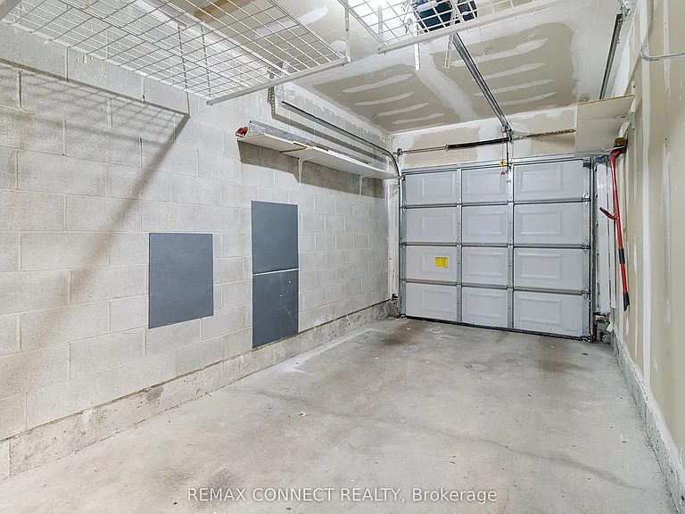 565 Shuter St — Photo 7