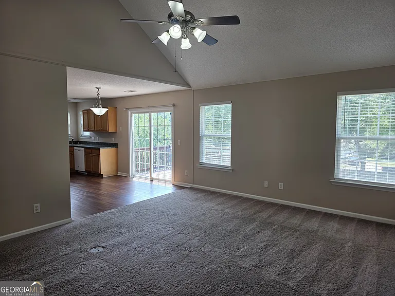 301 Aspen Arbor — Photo 3