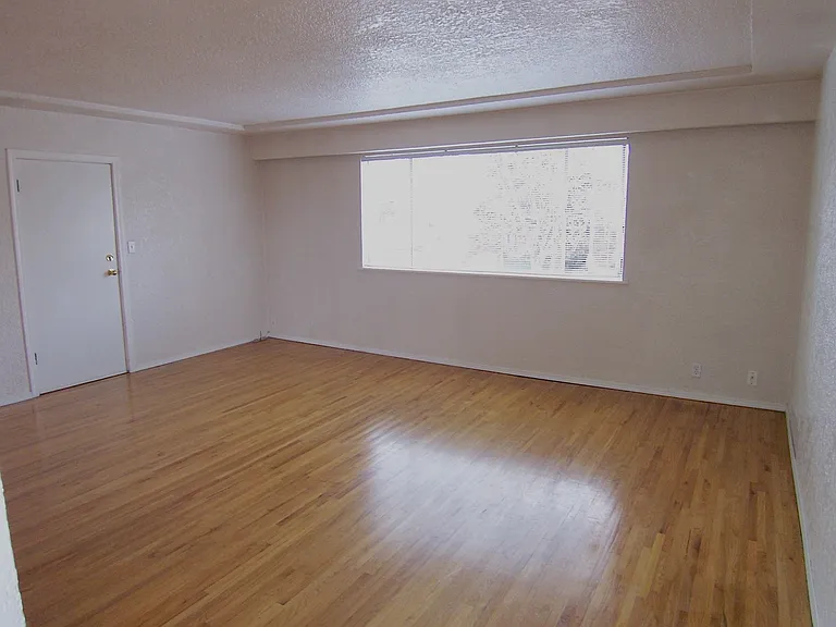 3066 Clark Dr #201 — Photo 2