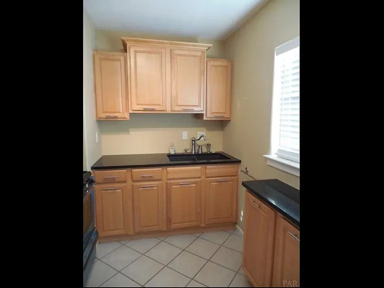 1407 N 48th Ave — Photo 22