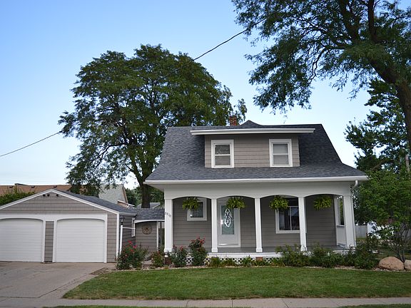 2nd image of 2010 S Olive St