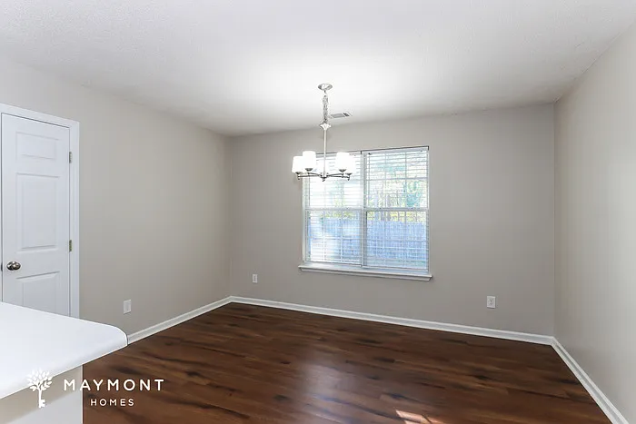 345 Washington St — Photo 6