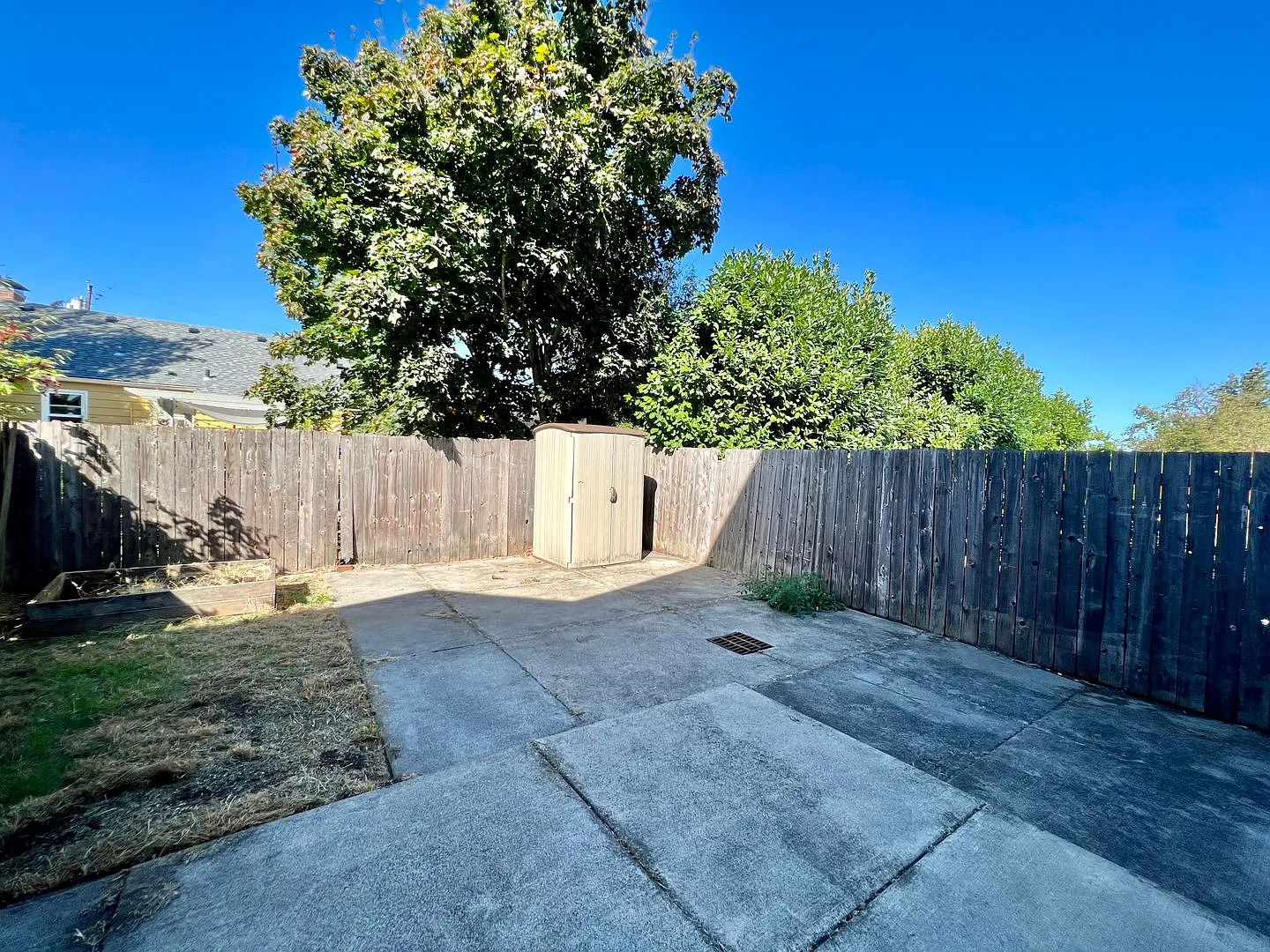 Spacious, Updated 3-Bedroom Home with Den & Fenced Patio, Near Alberta! — Photo 2