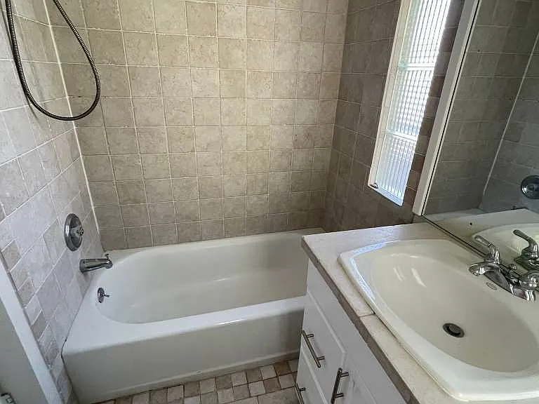 5448 Ruthwood Dr — Photo 12