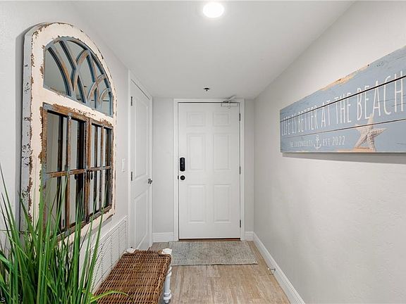 3rd image of 17 Bluebill Ave APT 1101